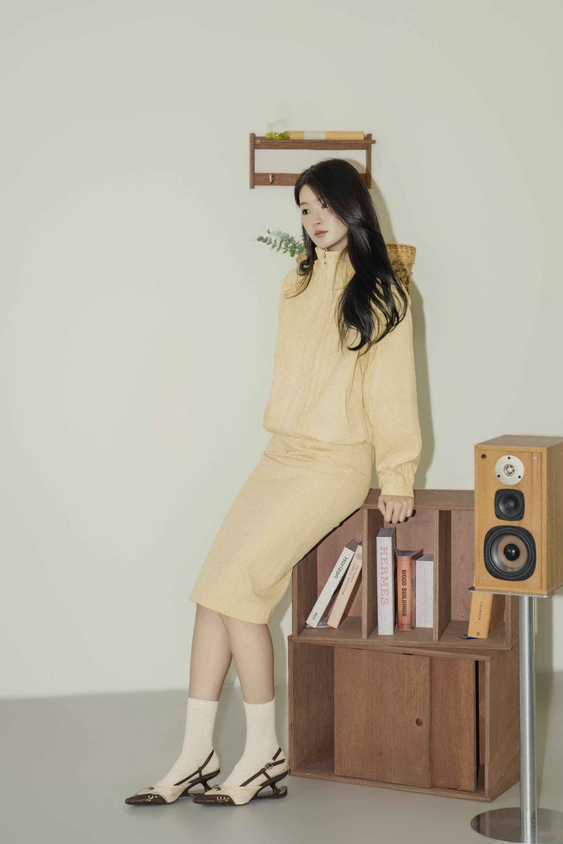러플 핀턱 미디 스커트 셋업