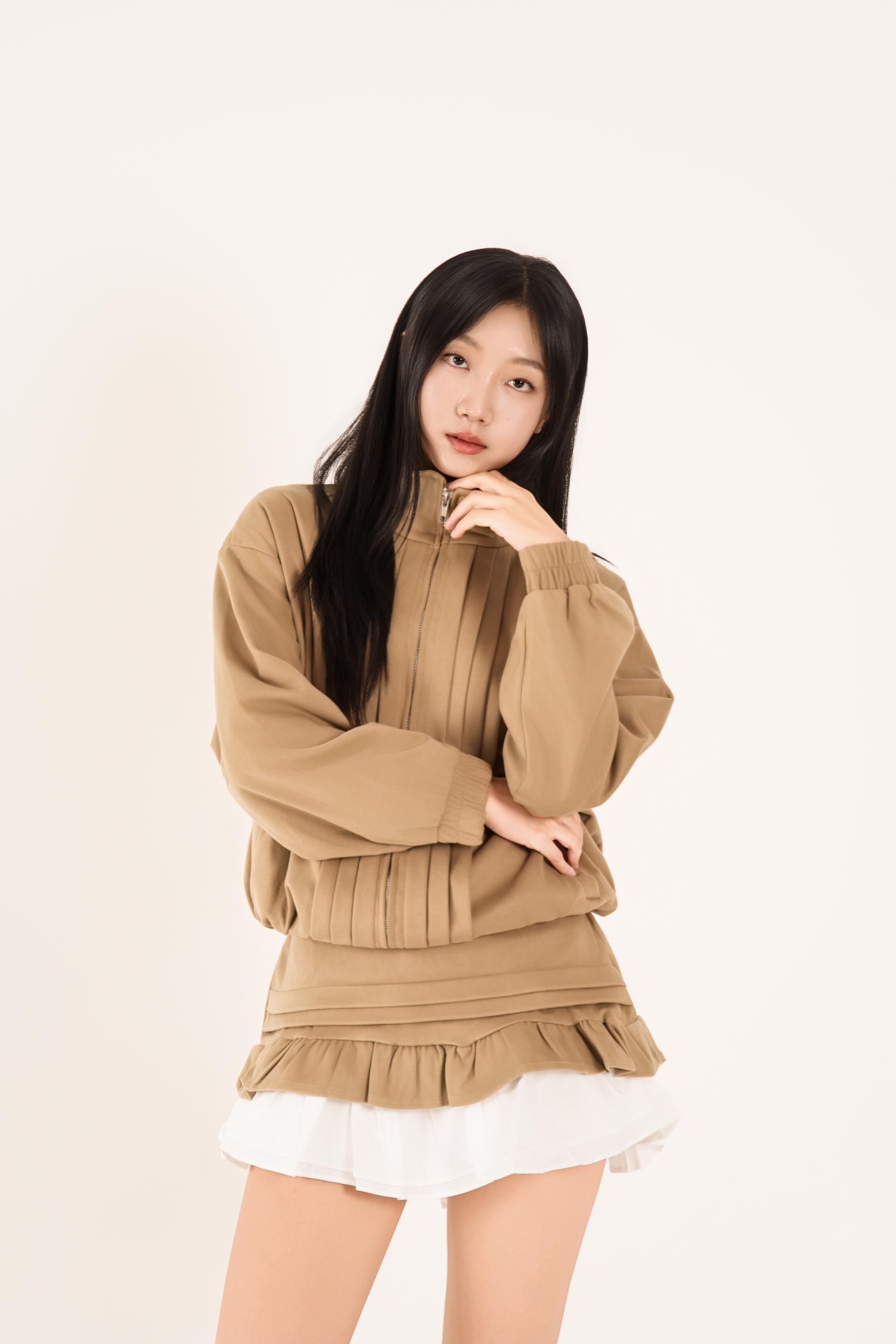 하이넥 핀턱 러플 스커트 셋업