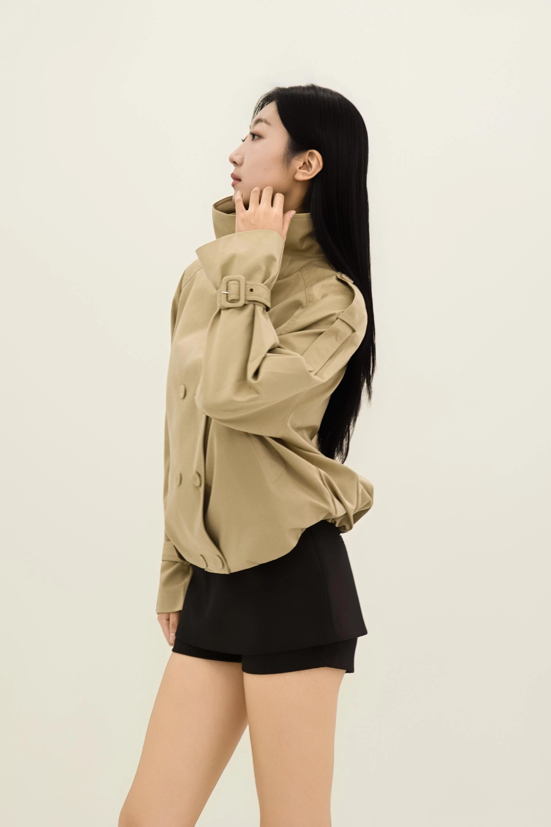 하이넥 더블 브레스티드 볼륨 트렌치 자켓