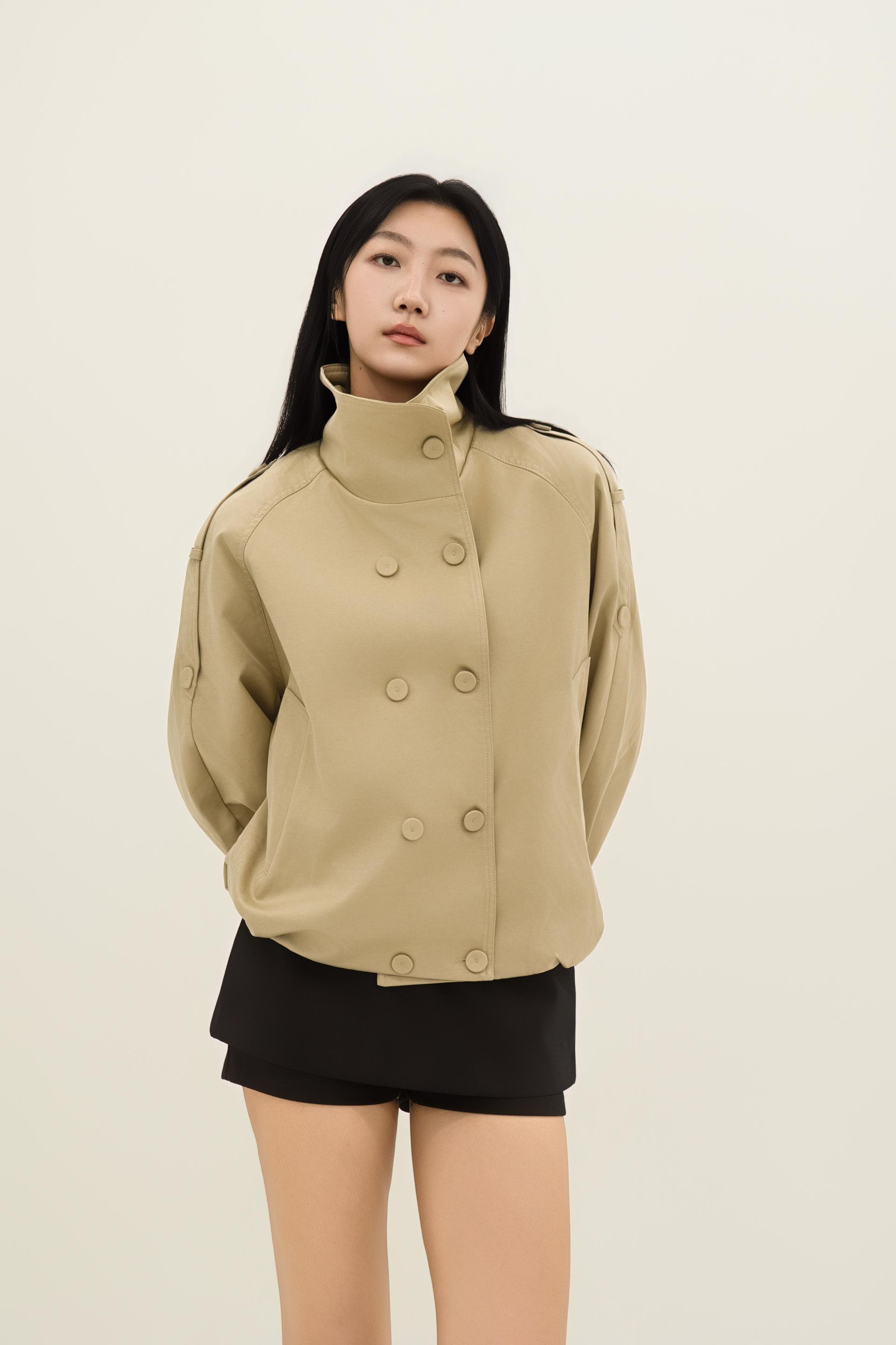 하이넥 더블 브레스티드 볼륨 트렌치 자켓