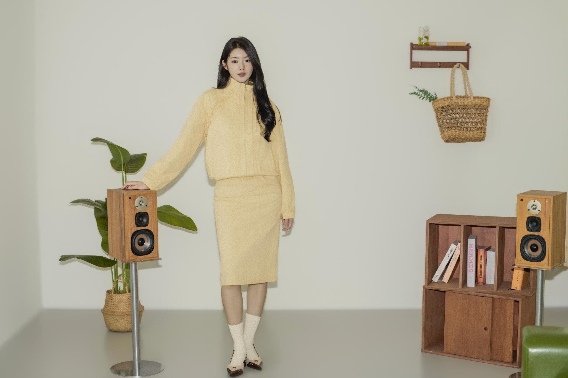 러플 핀턱 미디 스커트 셋업