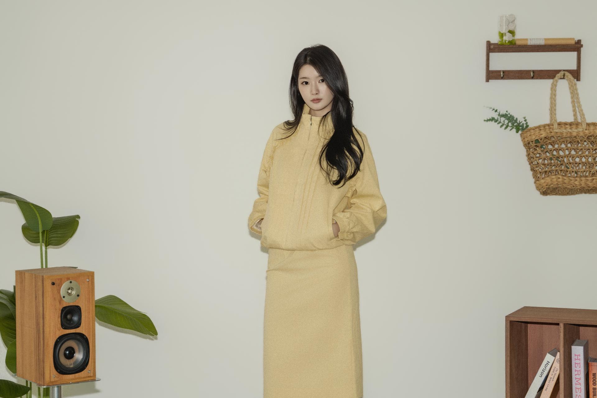 러플 핀턱 미디 스커트 셋업