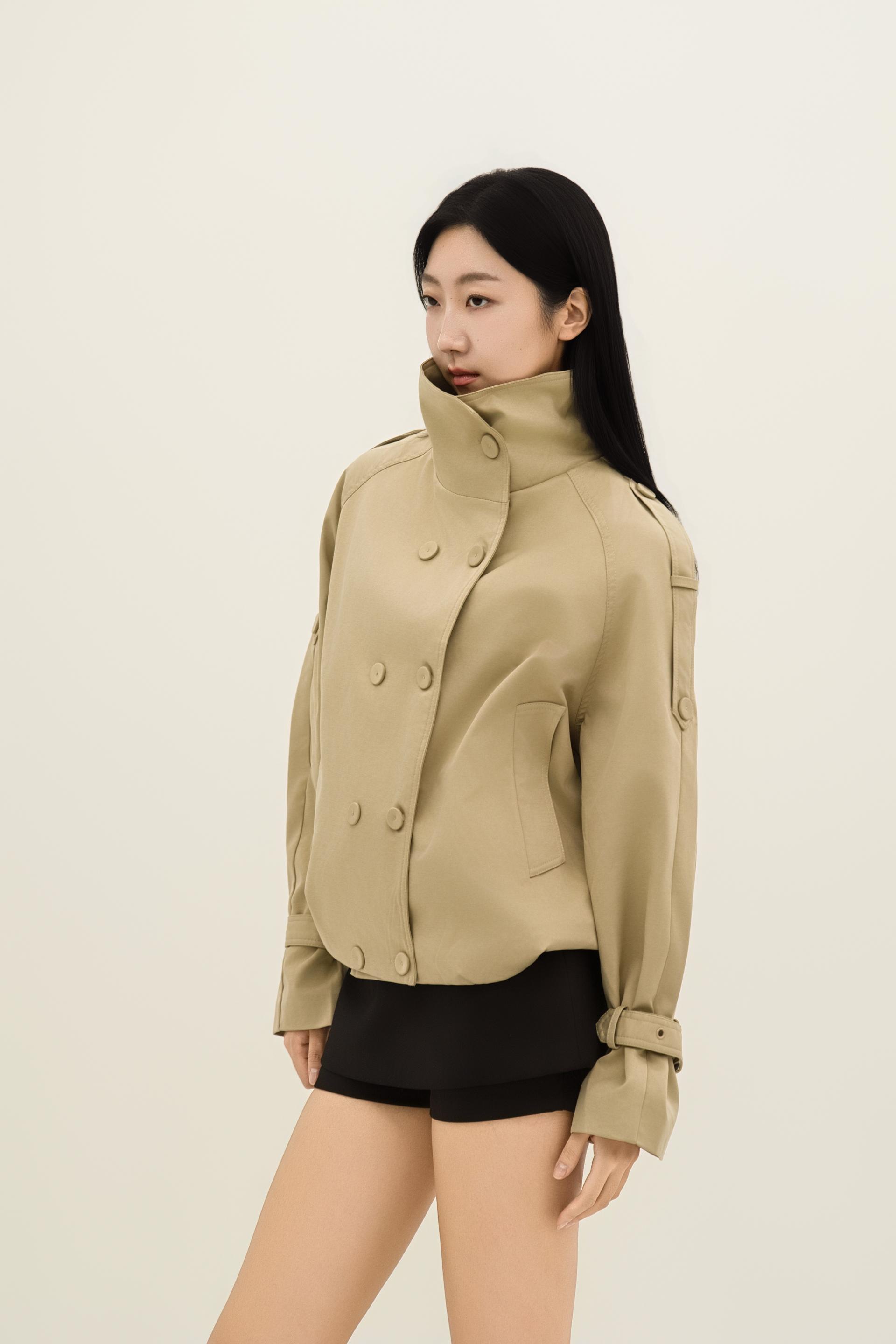 하이넥 더블 브레스티드 볼륨 트렌치 자켓